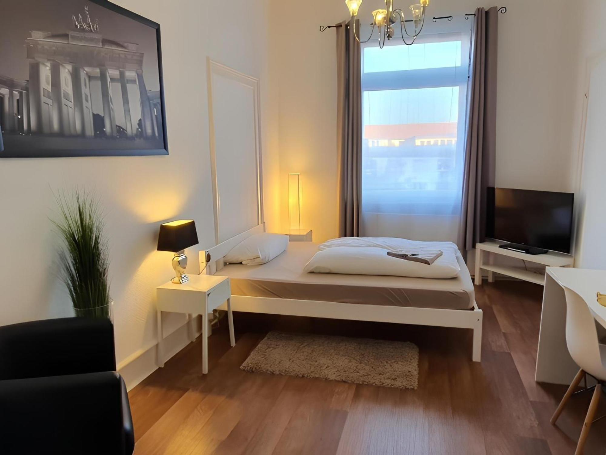 Colodging Mannheim - Private Rooms & Kitchen ภายนอก รูปภาพ