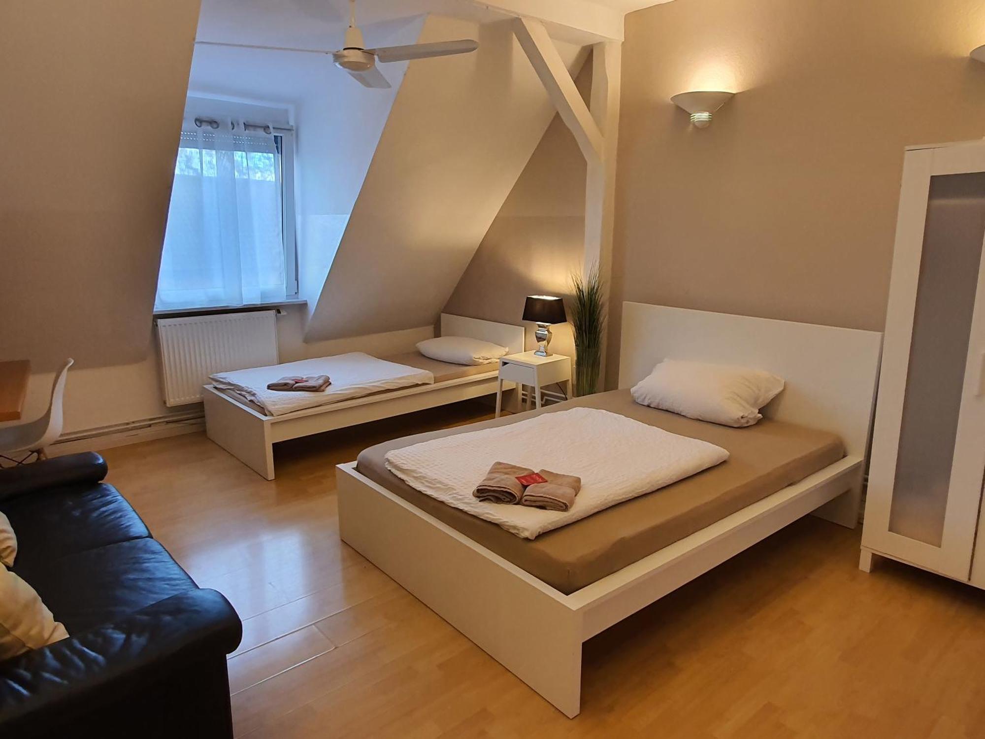 Colodging Mannheim - Private Rooms & Kitchen ภายนอก รูปภาพ